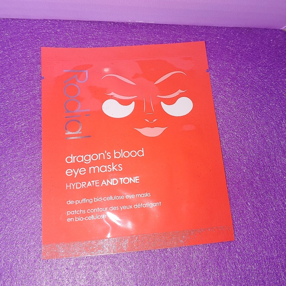 Dragon's Blood Eye Masks Hydrate & Tone Rodial